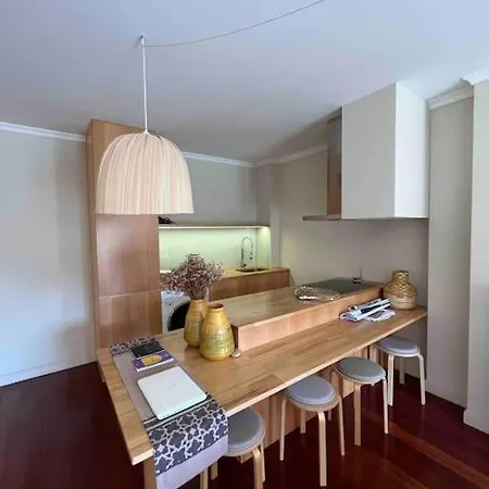 Baller Waterfront 2br Parking 3balconies Apartment
