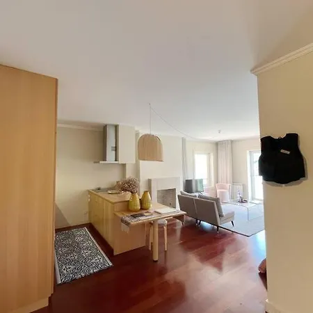 Baller Waterfront 2br Parking 3balconies Apartment *