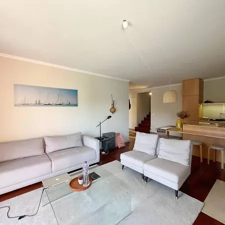 Baller Waterfront 2br Parking 3balconies Apartment