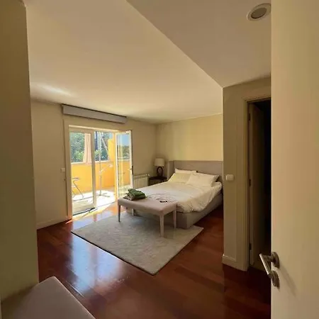 Baller Waterfront 2br Parking 3balconies Apartment Porto