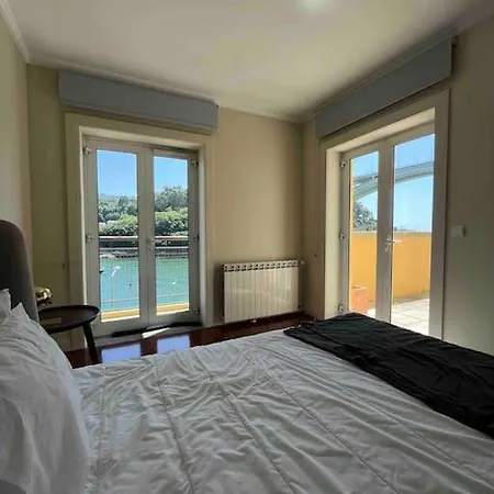 Baller Waterfront 2br Parking 3balconies Porto