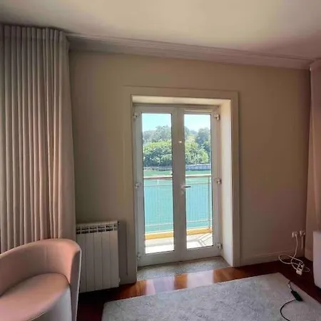 Baller Waterfront 2br Parking 3balconies Apartment