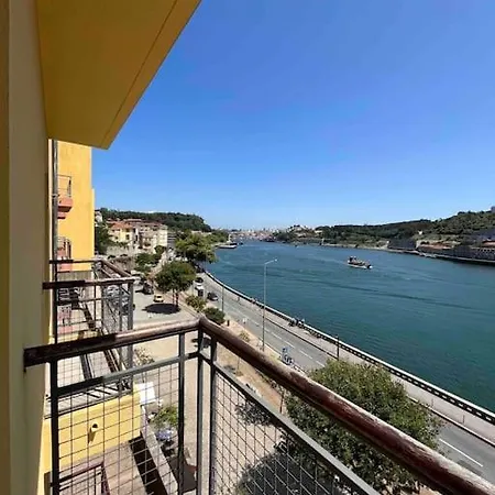 Apartment Baller Waterfront 2br Parking 3balconies Porto