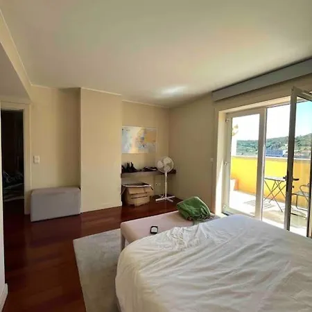 Baller Waterfront 2br Parking 3balconies Apartment
